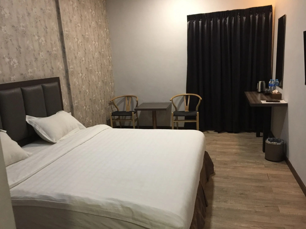 Eatern Hotel