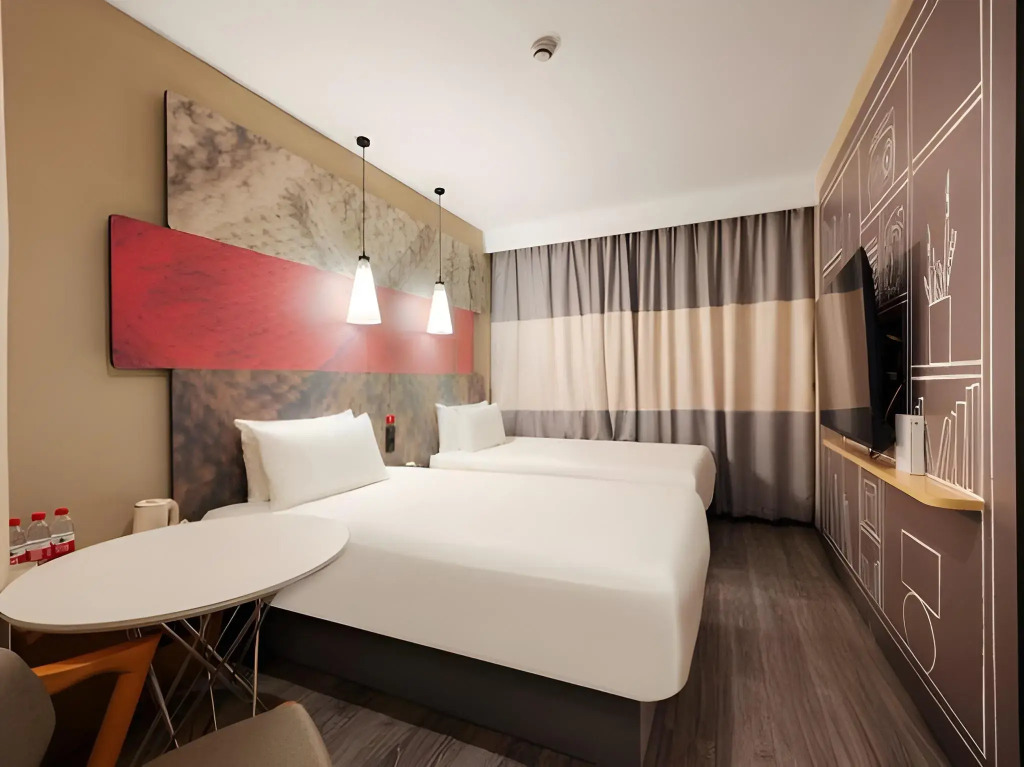 ibis Shanghai Lianyang