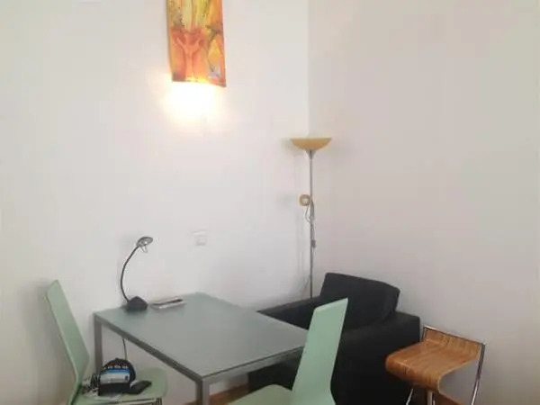 Designer Apartment In City Centre