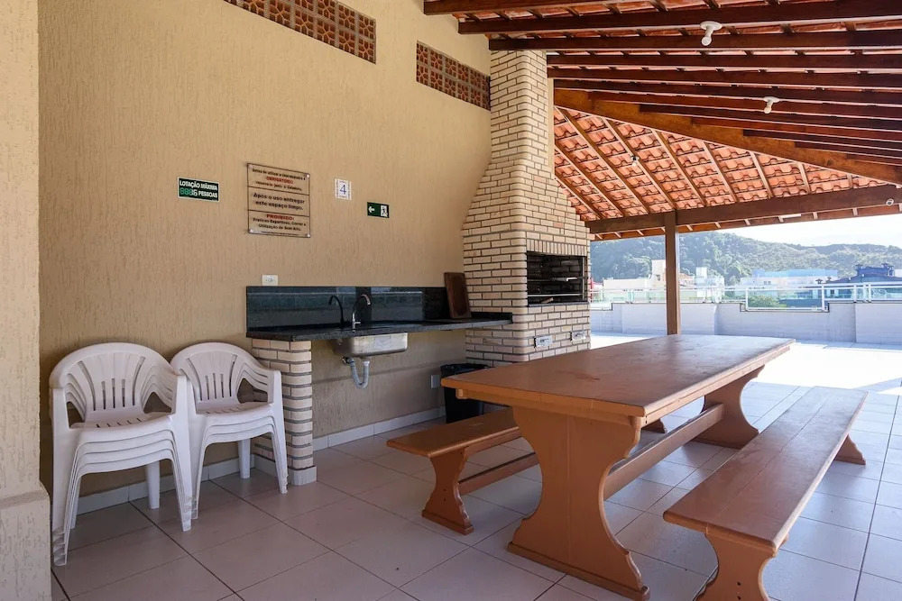 Raridade - Apt próx praia vista mar ar con