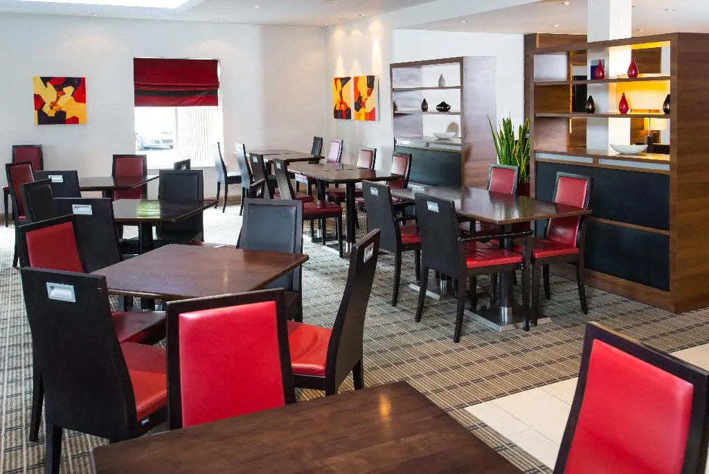 Holiday Inn Express Birmingham Oldbury by IHG