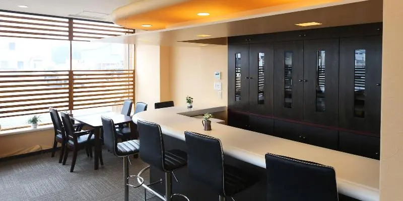 Air Hostel LCC