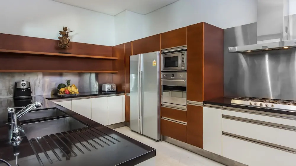 Laemsingh Villa 3a 4 Bedroom in Surin