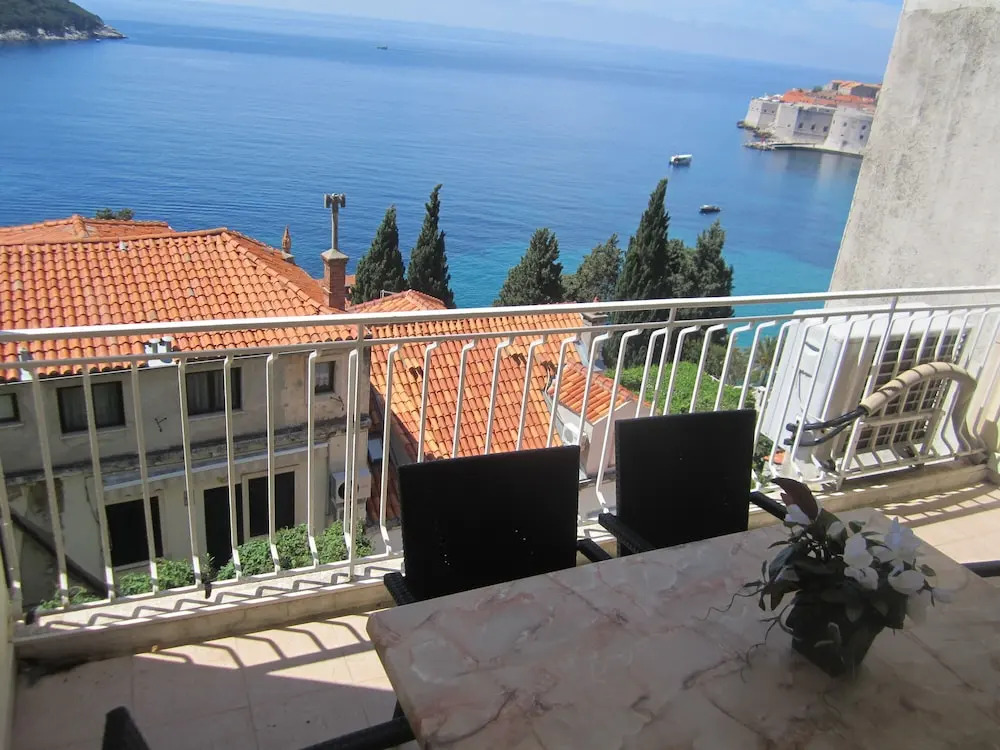 Majkovica Apartment