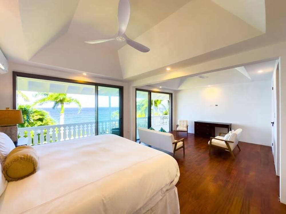 4BR Seafront Villa in Boscobel Direct Sea Access Coastal Living