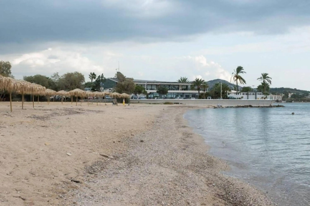 A Little Gem at Voula area 1' walk from the beach