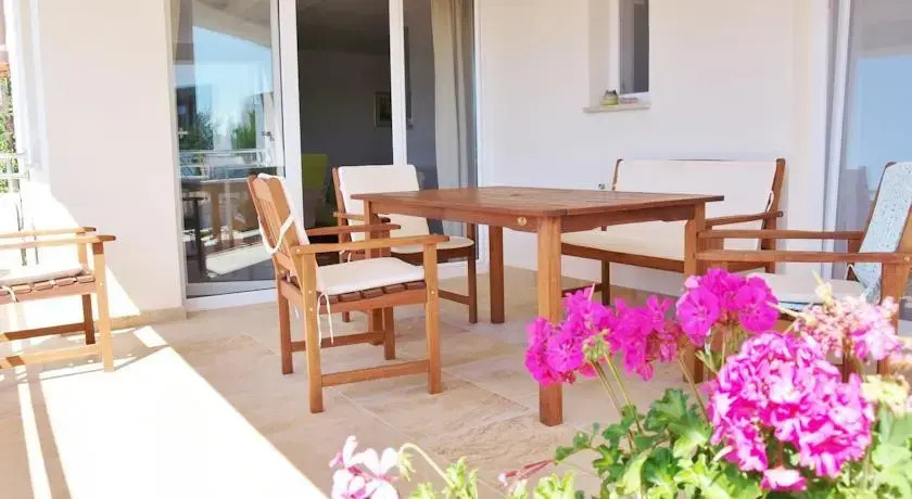 Apartments Levan 153