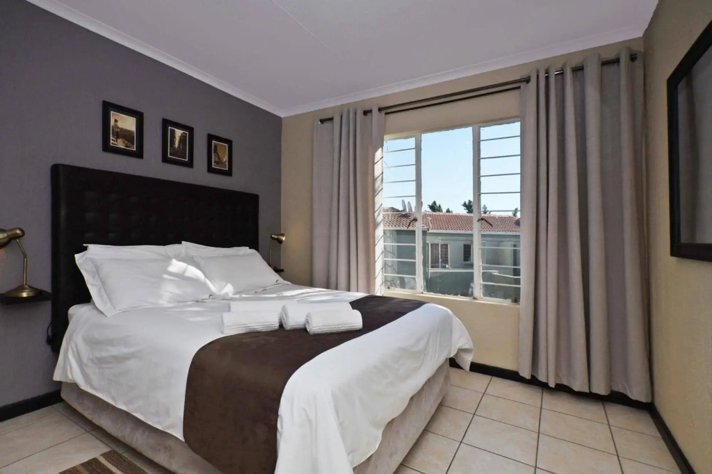 Jozi Apartments - Radiokop