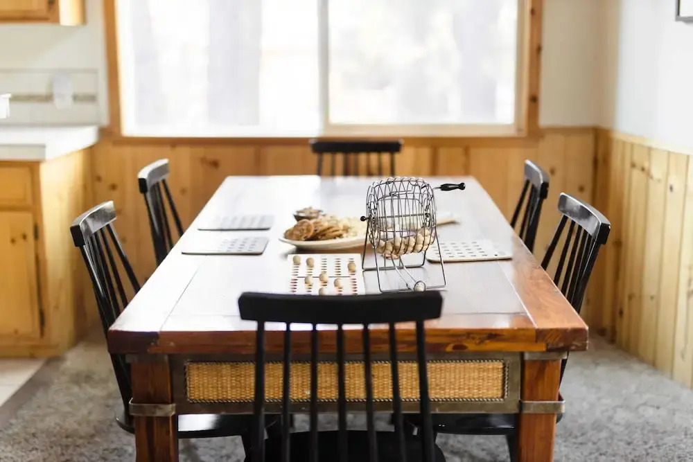 2 Cabins, Close to the Lake Hot Tub, Game Loft, Deck, 6bdr Jumper & Jackhorn