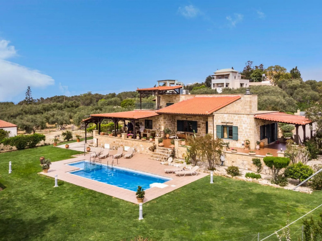 Athina Traditional Villa | Stalos