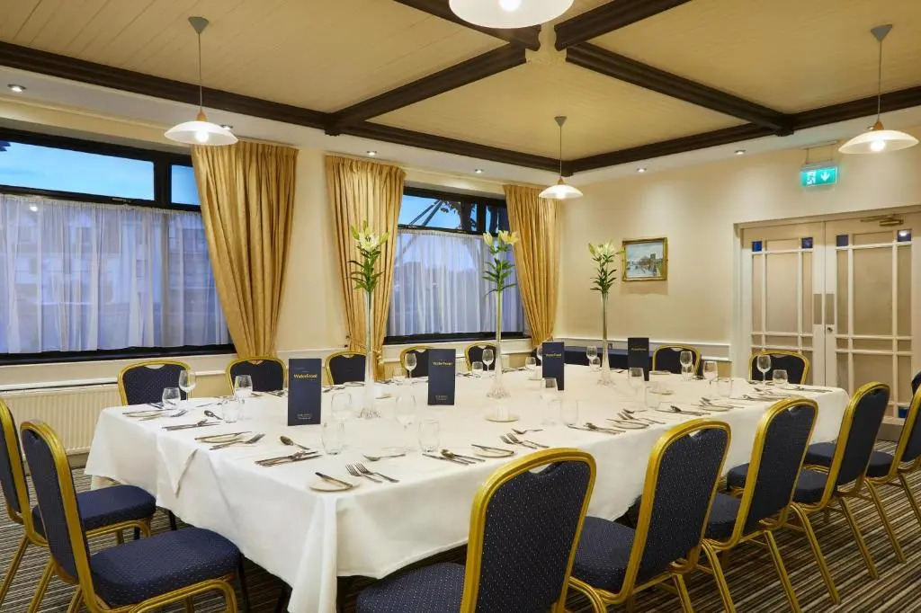 Waterford Marina Hotel