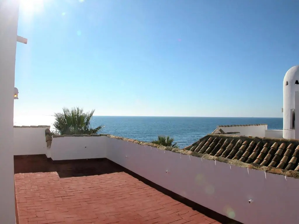 Playa Lucera - Fantastic 3 bedroom front line beach duplex apartment with open sea views from its 2 terraces between Fuengirola and Marbella - Costa del Sol - CS160