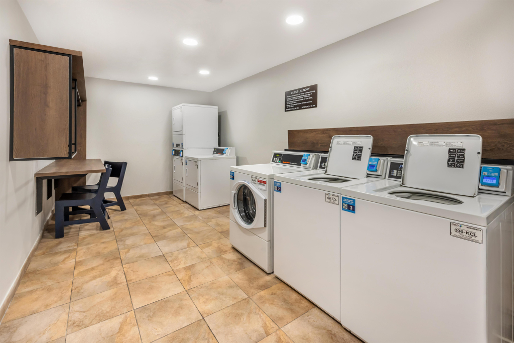Sonesta Simply Suites Las Vegas Convention Center
