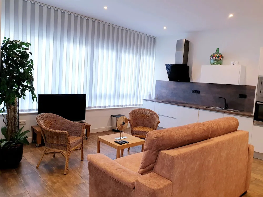 Olmos Apartment with Parking