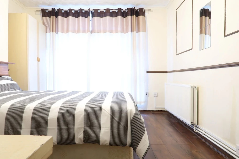 Broxbourne Guest House