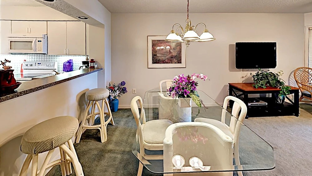 Laurel Court #205