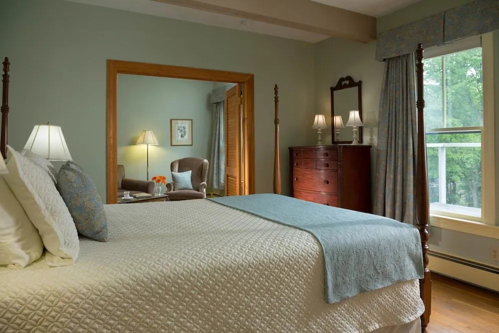 Camden Hawthorn Inn