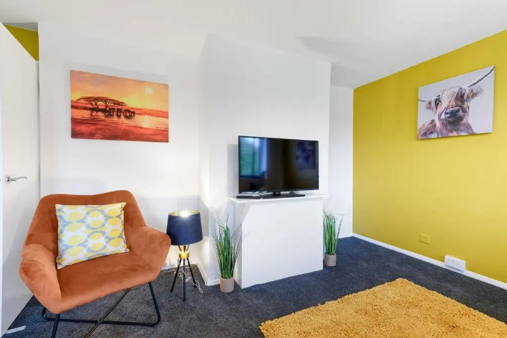 Brambles House West Drayton 3 Bedroom