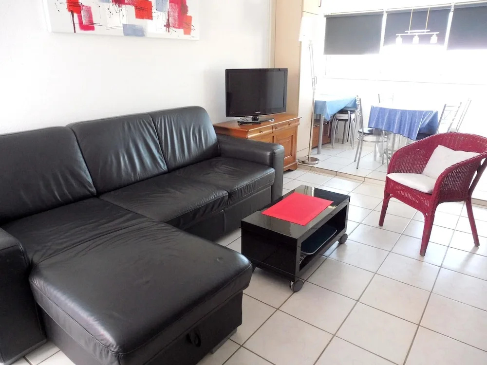 Apartment With one Bedroom in Narbonne, With Wonderful sea View, Balco
