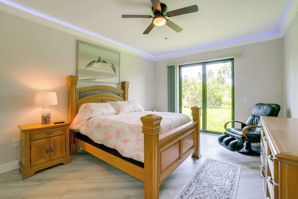 Golf Days & Beach Fun: Port Charlotte Home w/ Yard