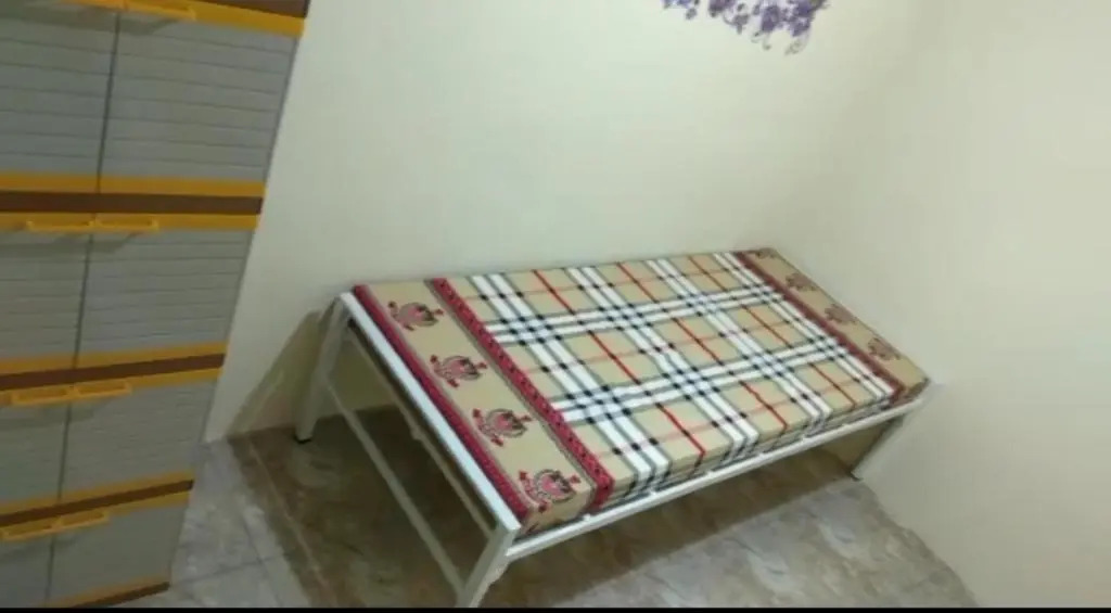 Eiffel Residence Petojo - Female Only