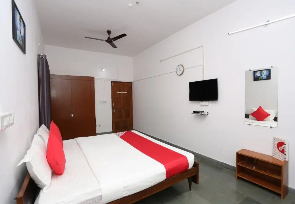 Singing Birds Home Stay By OYO Rooms