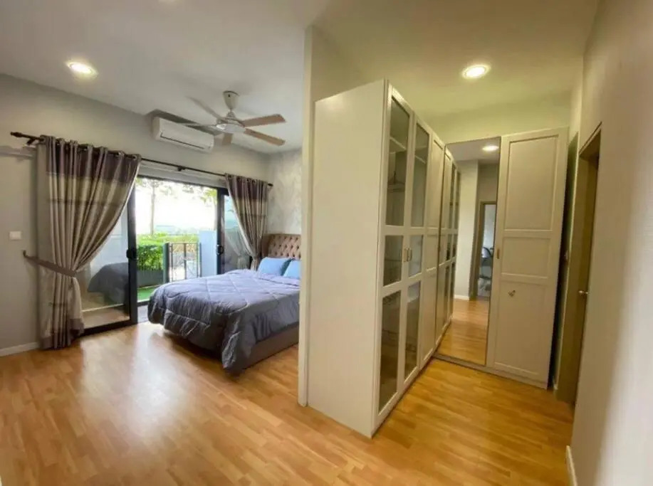 Orak Suite at Suria Residence