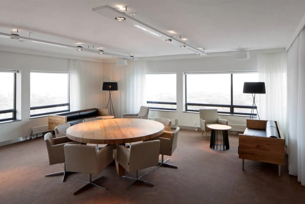 Amazing SkyStudio on 29th floor 728