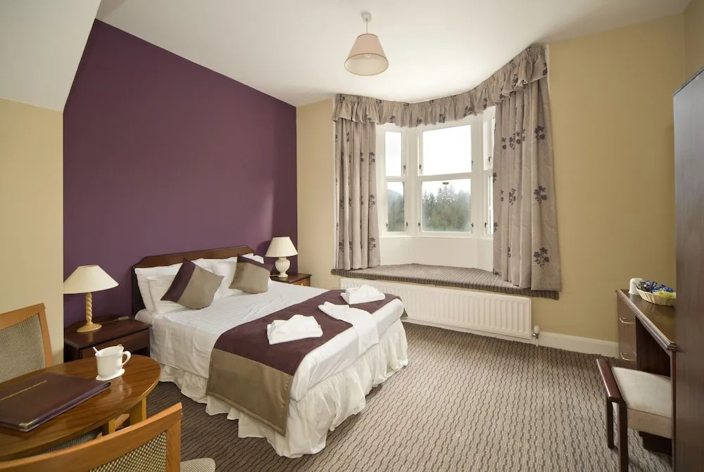 The Tarbet Hotel
