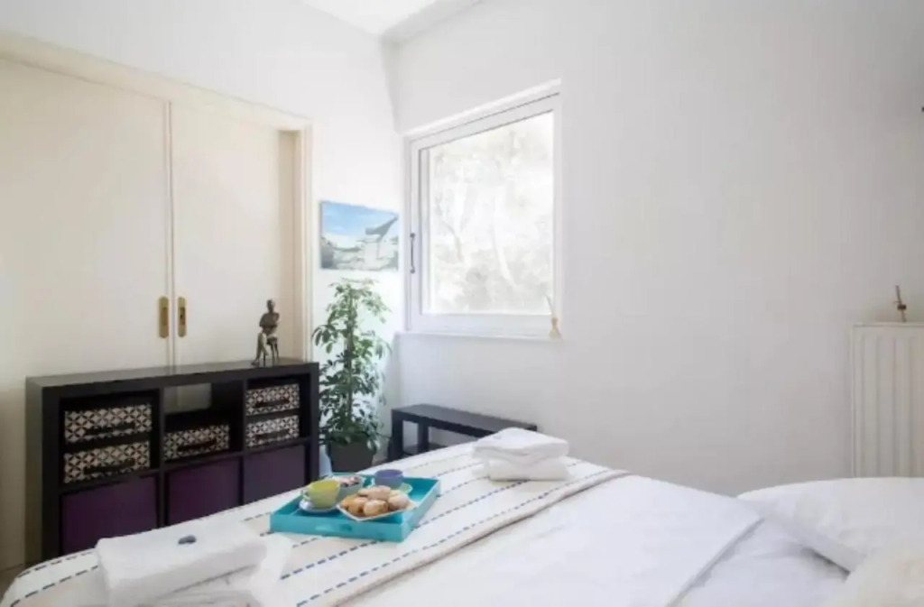 Spacious 2b/r Stay at Glyfada's Center