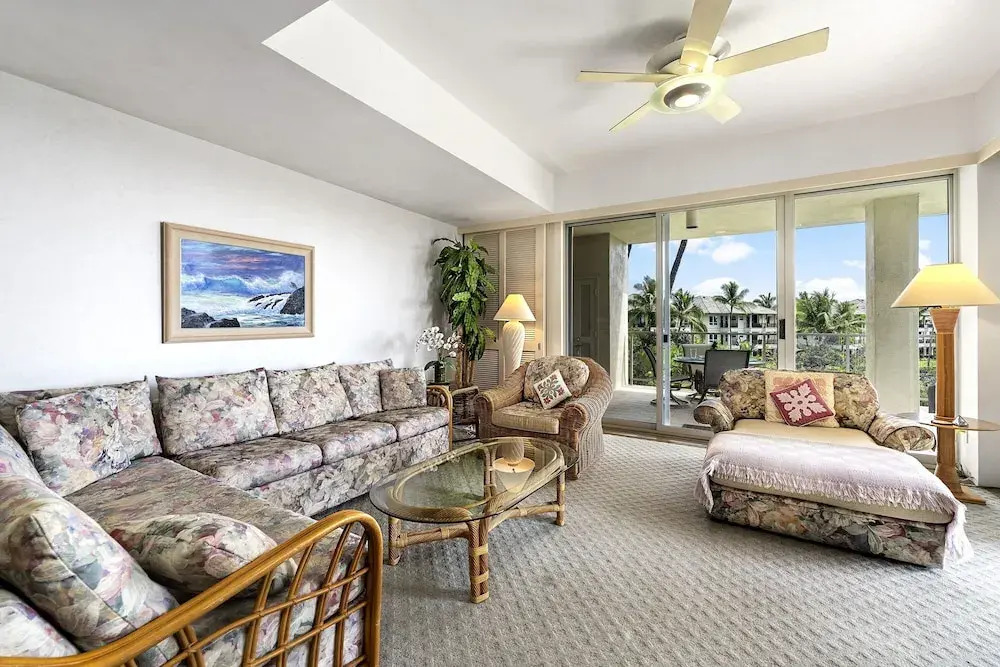 Vista Waikoloa B-206 2 Bedroom Condo by RedAwning