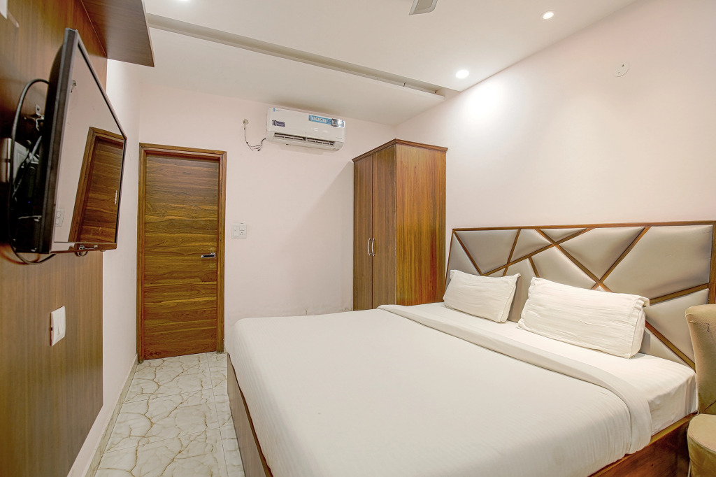 Fabhotel Stevia