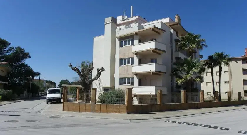 Mas Pinell Apartamentos