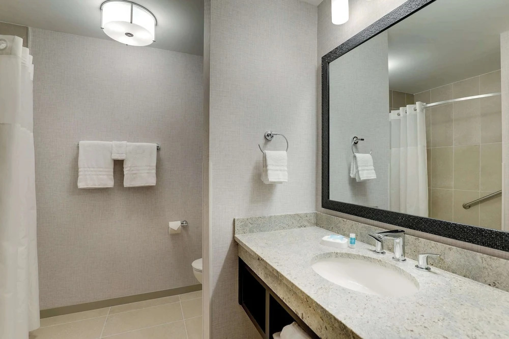 Drury Plaza Hotel Savannah Pooler
