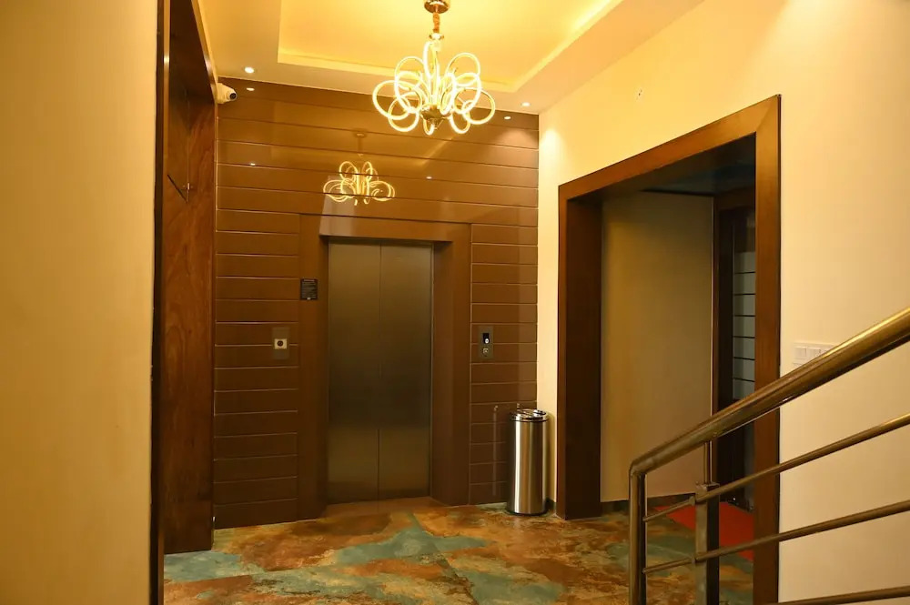 Hotel Embassy