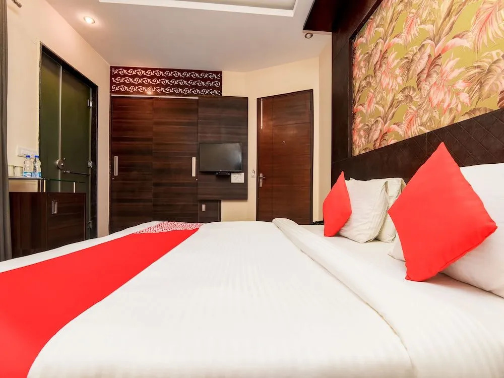 OYO Flagship 757 Blite Golf course road