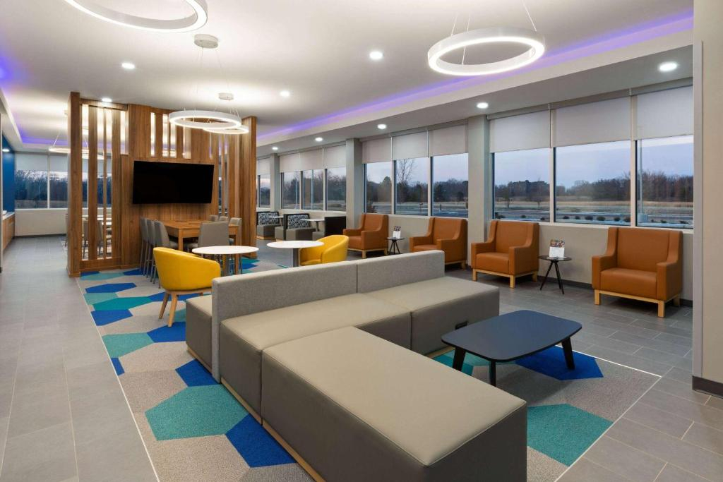 Microtel Inn & Suites by Wyndham Olive Branch