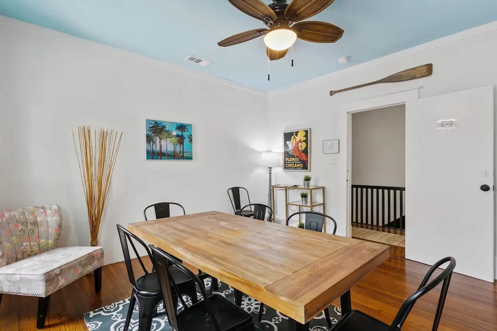 San Marco Villa Duplex w Backyard BBQ & Firepit