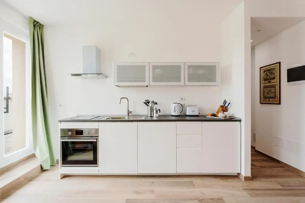 CanguroProperties - Nino Bixio