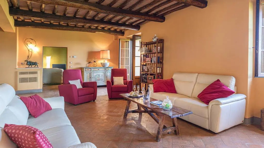 VILLA IL FORAMASSO 10&2, Emma Villas