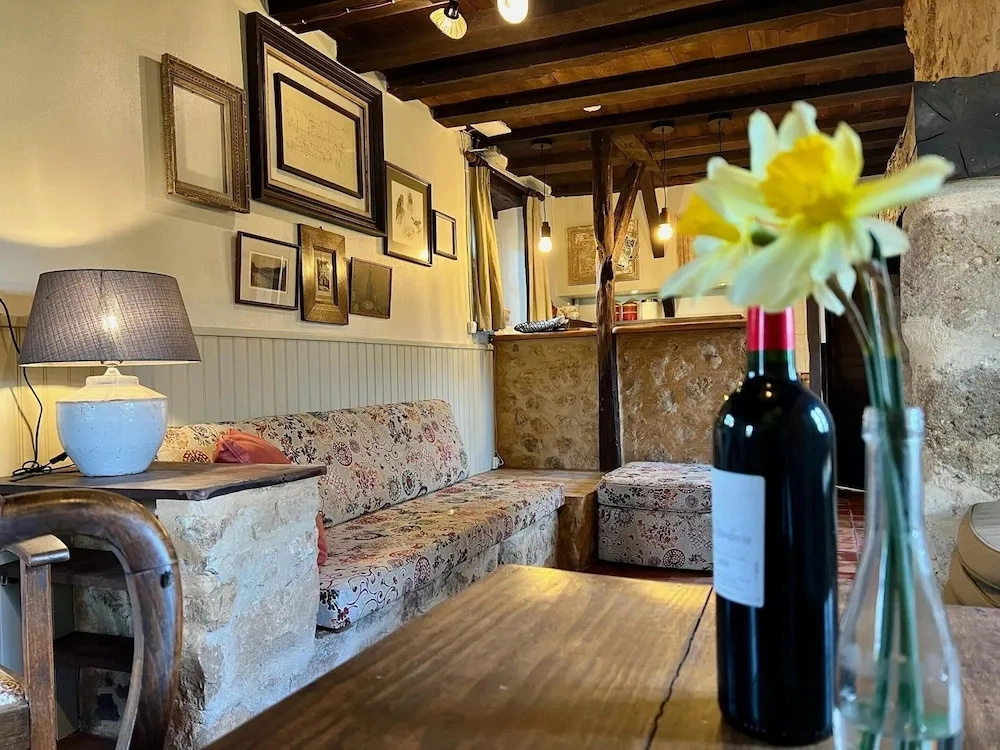 Cottage in Vezere Valley Near Lascaux Caves