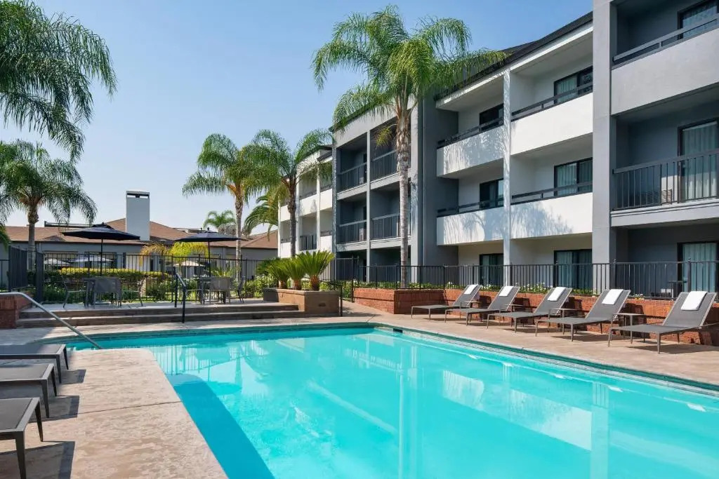 Courtyard by Marriott Fresno