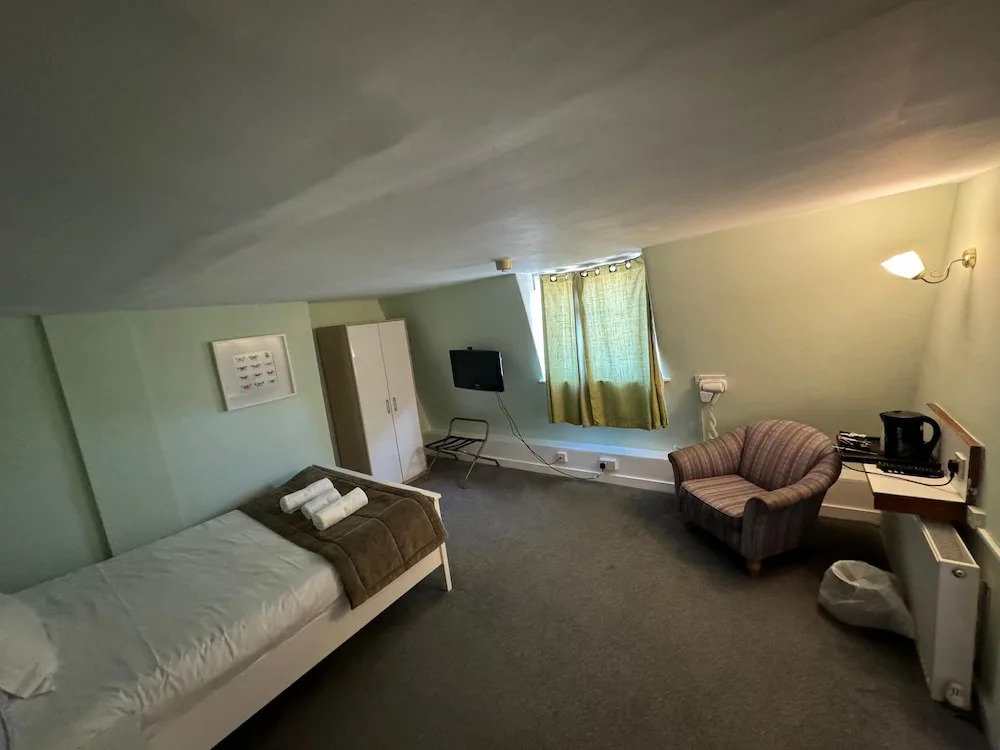 The George Hotel