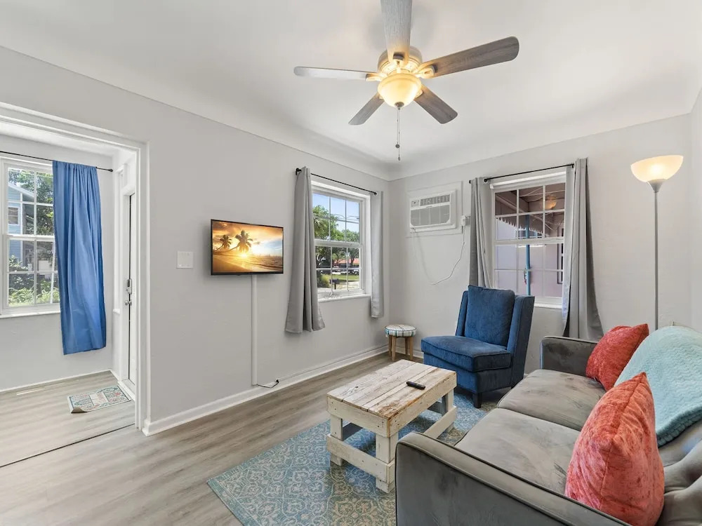 Gulfport Getaway by Vtrips