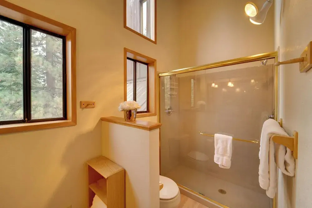Truckee Home w/ Private Hot Tub on a Golf Course