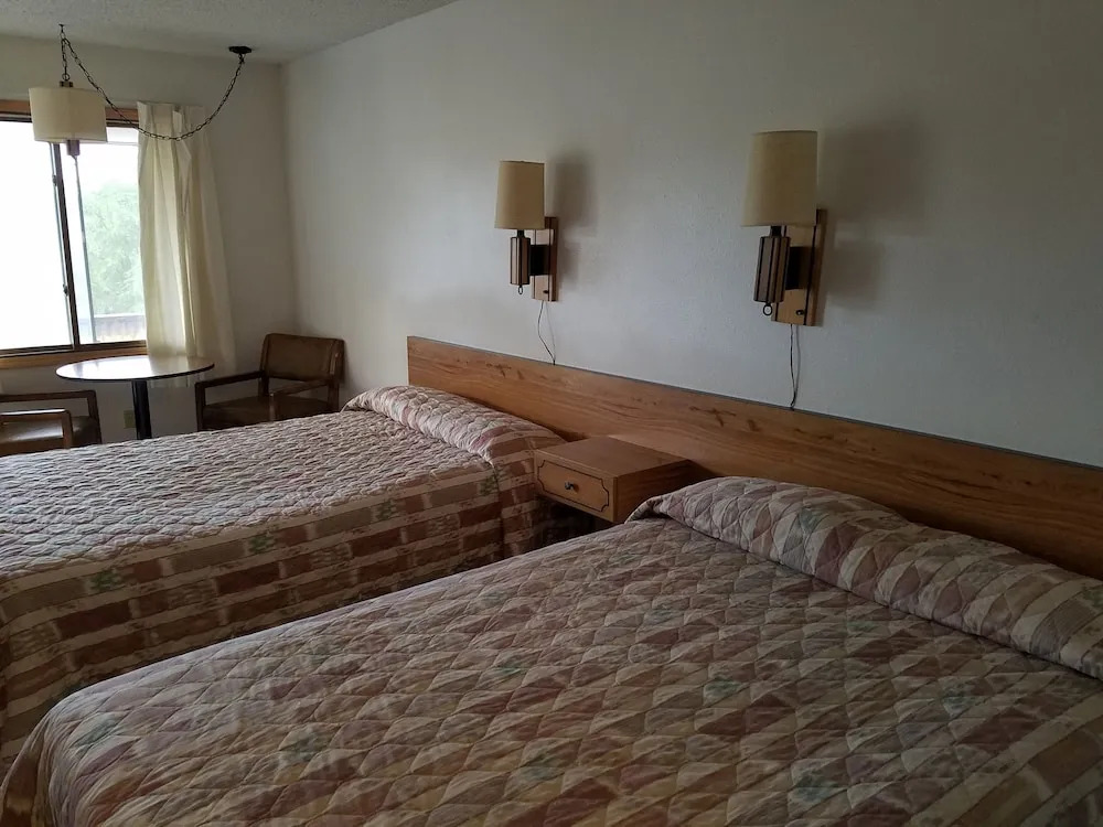 Moorcourt Motel