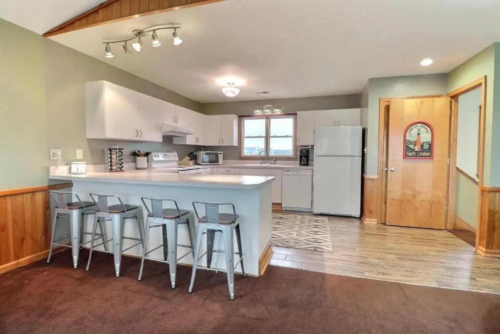 5108 Boone-Docks 4 Min Walk to Beach