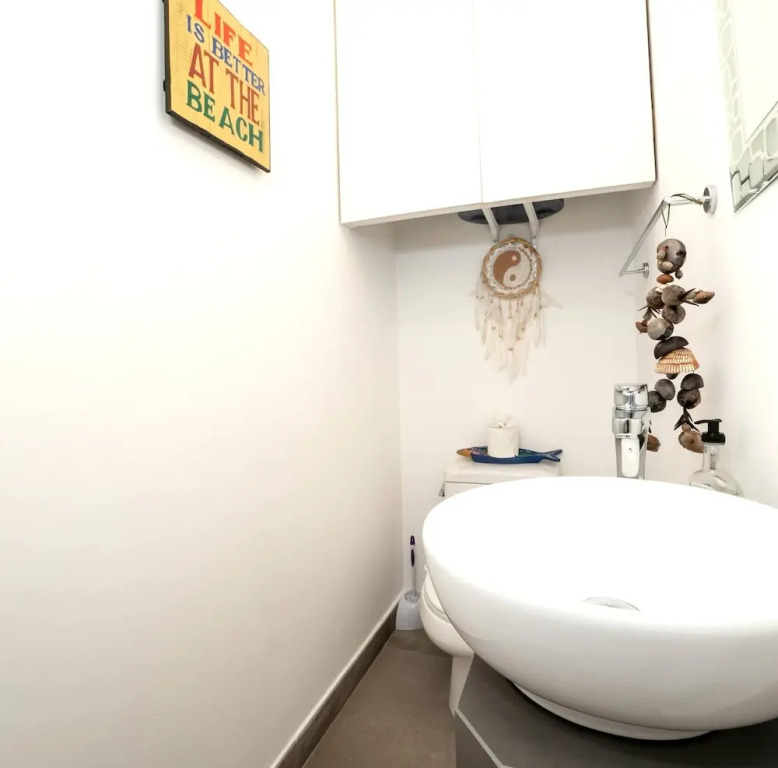 Beautiful Penthouse for 2 With Private Patio and Common Pool in the Building