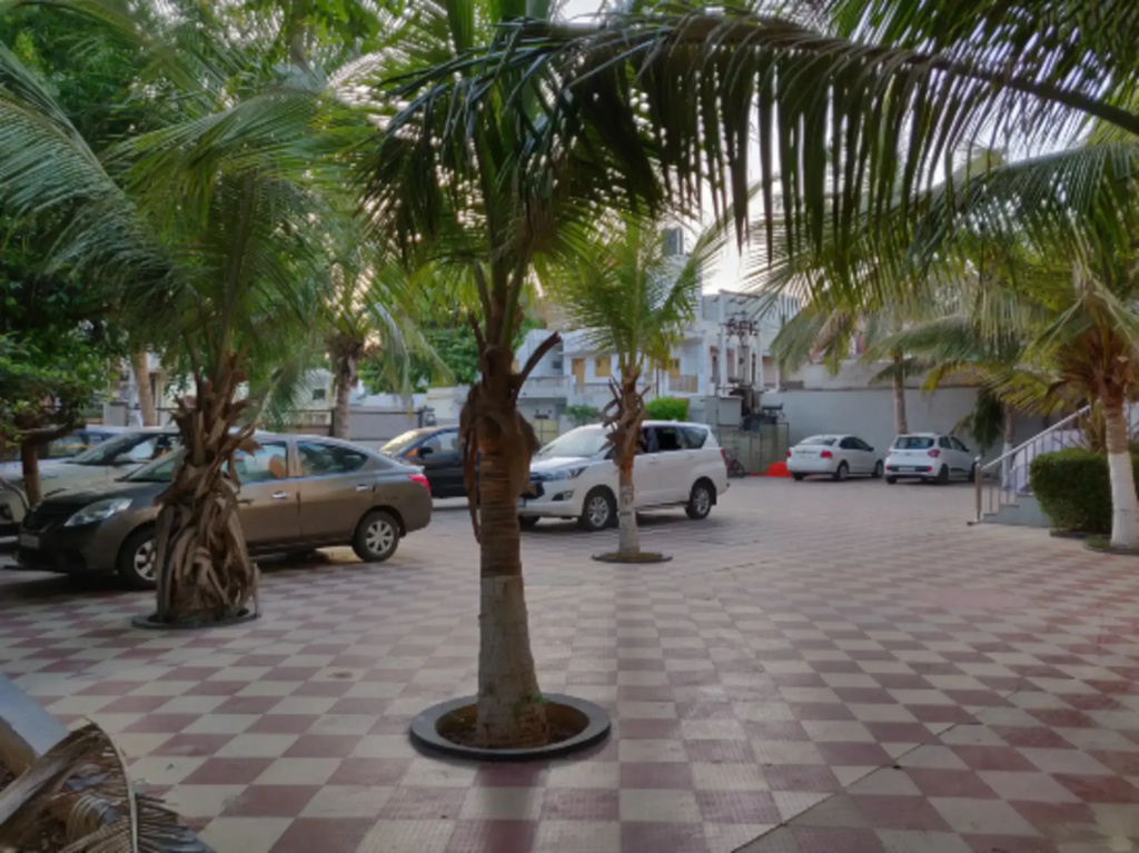 Hotel Damji Near Dwarkadhish Temple