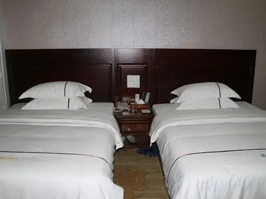 Linjiang Hotel
